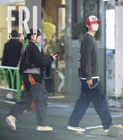伊藤健太郎と吉田凜音のデート画像