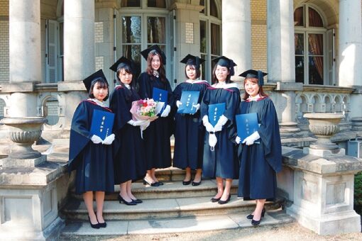 石田ひかりの娘の大学はどこ?